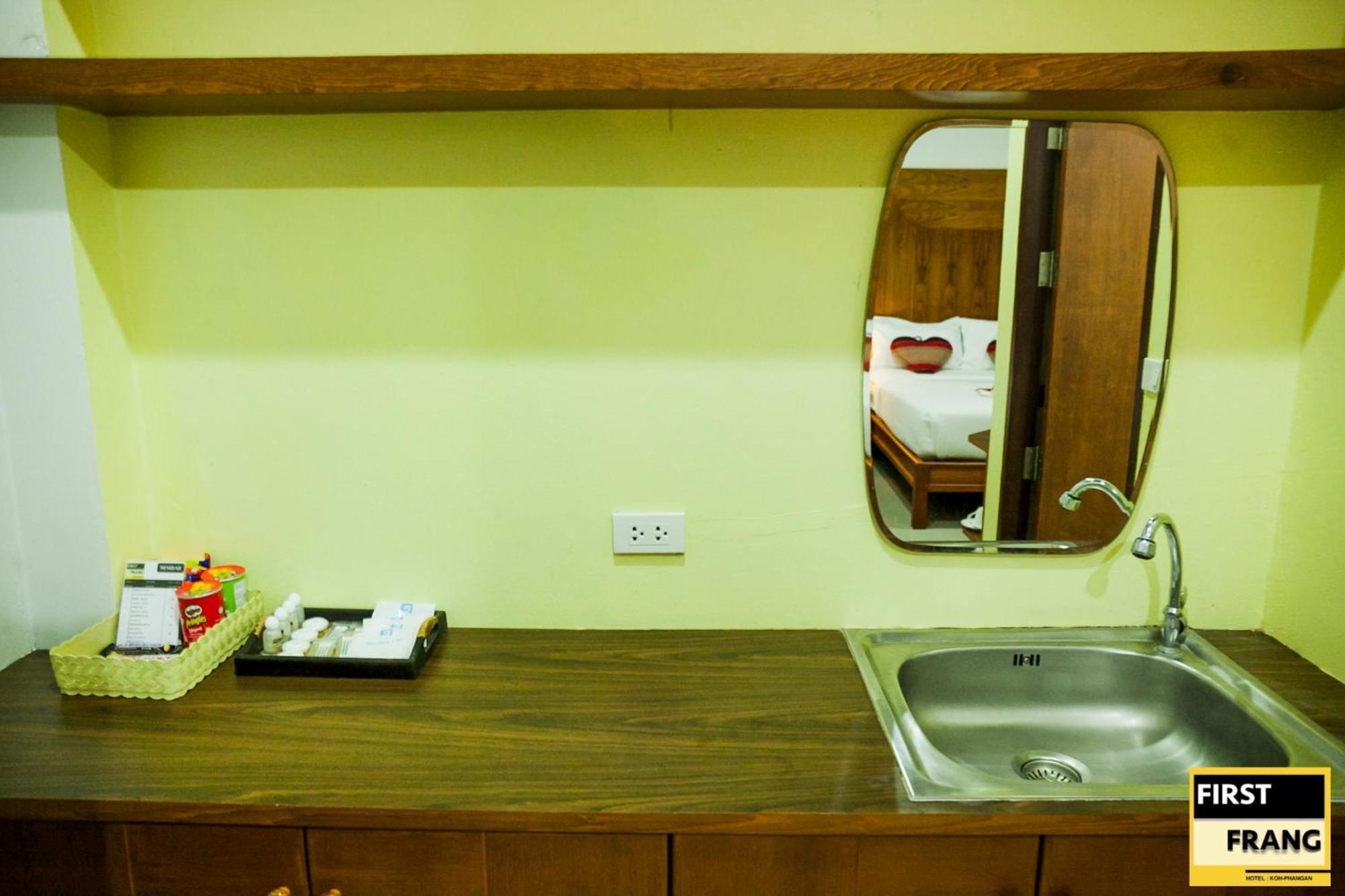 First And Frang Hotel - Koh Phangan Thongsala Ngoại thất bức ảnh